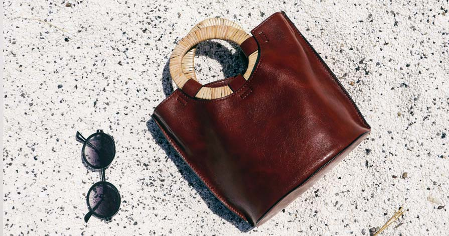What beach bag is outfitted with the best features? We've rounded up some everything from straw beach bags to durable, stylish tote bags.
