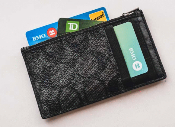 7 Best Wristlets Wallet Women's wrist wallets can be a tricky purchase. You need to find one that is slim, lightweight and very functional!