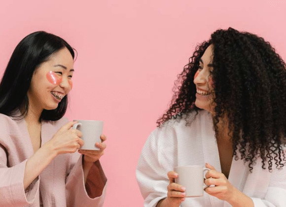 How to Make Curly Hair to Straight Hair Naturally Curly Hair to Straight Hair Naturally Curly hair is a lot of fun, but it can also be difficult to manage How do you know which way is best for hair
