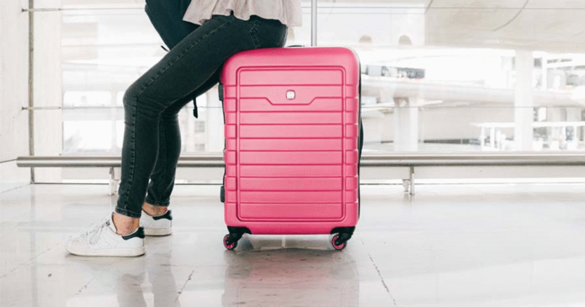 The Best Travel Luggage Packing and Anti-Theft Items It should also be easy to carry around and not too heavy. Find out what the best travel luggage packing and traveler's purse anti-theft item is.