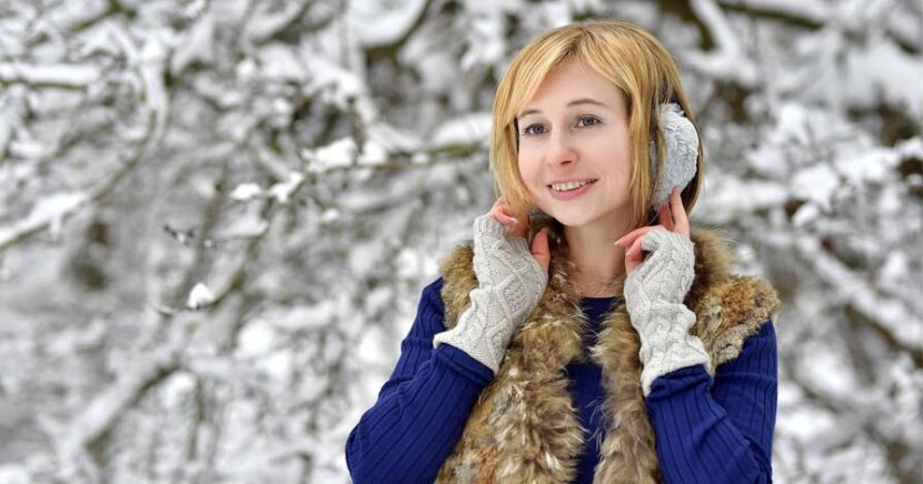 Fashionable and Comfortable Ear Muffs for Girls These stylish ear muffs for girls look great and are very comfortable. They are available in many different styles and colors.