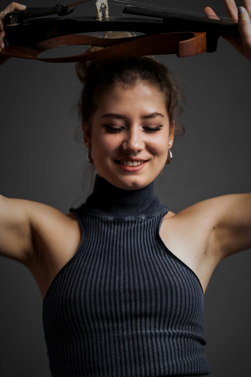 How To Buy A Strapless Bra: What Do You Look For? f you're looking for a strapless bra, these tips to buying one will help you find the perfect fit and avoid unwanted costs.