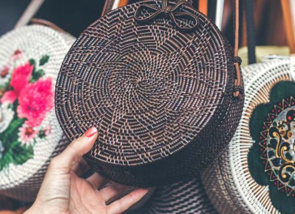 How to Choose The Perfect Handbag Fashion has always been about making an impression. Now, you can do just that with these stylish handbags. They're perfect for everyday or occasions.